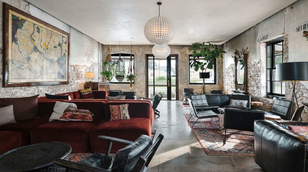 Interior plant design with dramatic tropical foliage